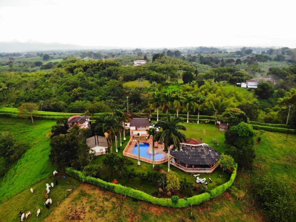 Alojamiento Campestre Hawaii Montenegro Exterior foto