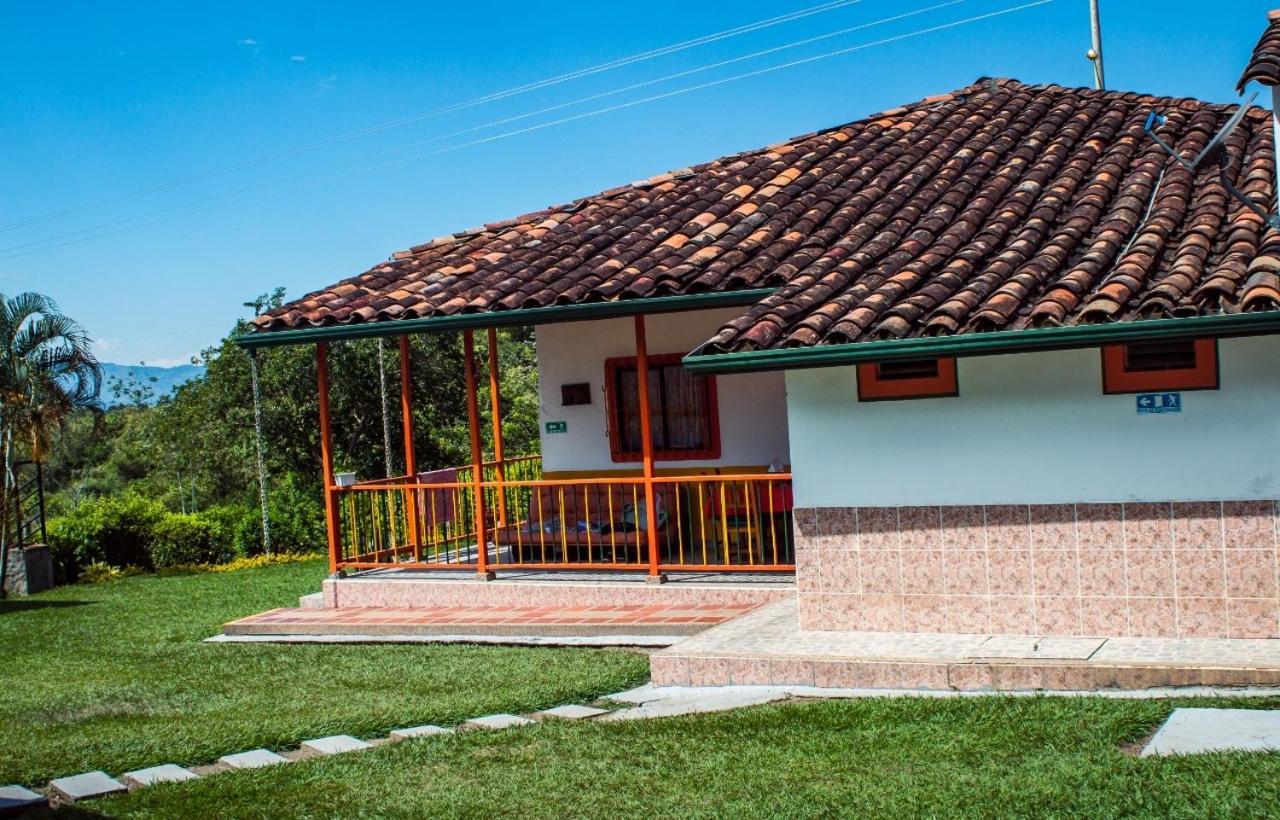 Alojamiento Campestre Hawaii Montenegro Exterior foto